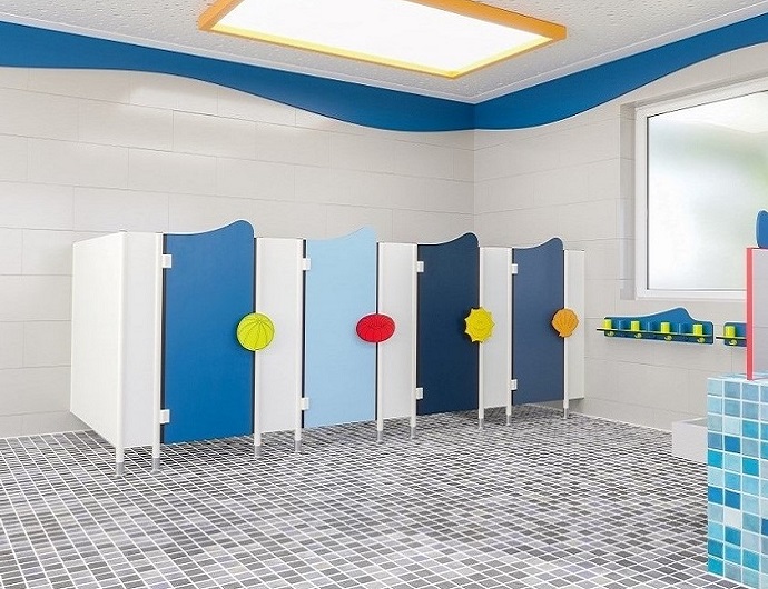 Cabines sanitaires pour espaces petite-enfance